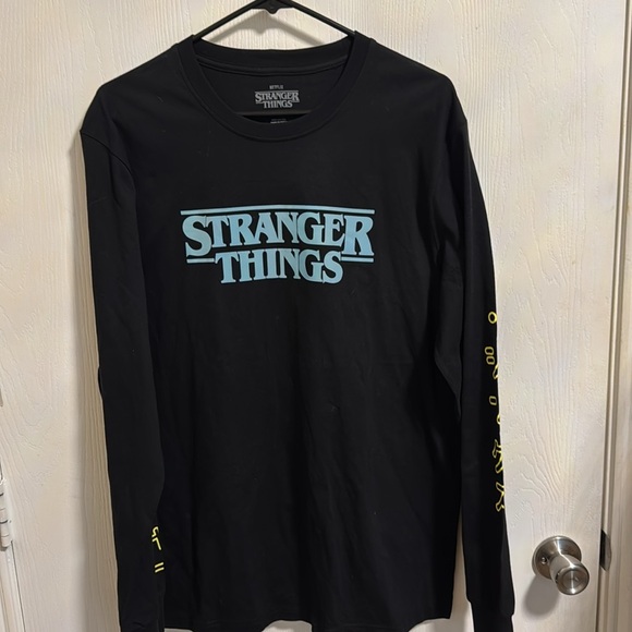 Netflix‎ Stranger Things Chogrin Elegorgon Long Sleeve T Shirt Unisex Size Large - Picture 8 of 8